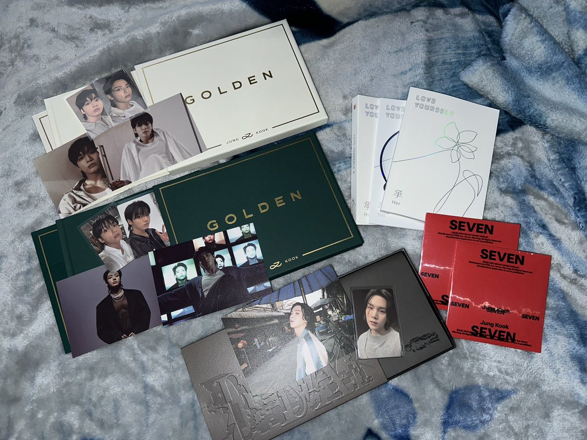 BTS New Year Package Giveaway ✨ 

Includes: 
• Golden Album
• Love Yourself Album, “E” version
• D-Day Album
• Sealed Seven CDs 

Requirements: 
Must like &amp; retweet 
Must be following, lets be friends 🥰

Will end when winner is announced
Can do worldwide