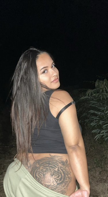 Happy new year ! I’m doing naughty things for you here ☺️ watch them in https://t.co/KDhypHL6c9 https://t