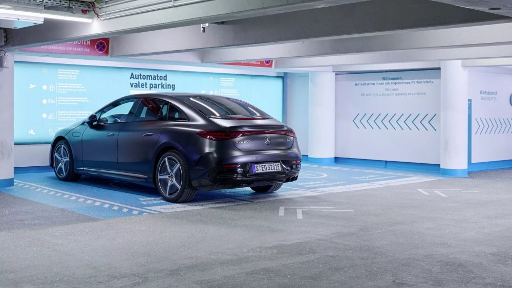 starlink1238's tweet image. #Technology
Hệ thống an toàn trên xe P8:

Hệ thống tự động đỗ xe sẽ tự động đánh lái vào ô đỗ mà người lái không cần phải đánh lái. Khi đến bãi đỗ xe, xe sẽ chạy và quét xung quanh để phát hiện khoang đỗ trống và tự động đánh xe vào khoang.
#ParkingAssist