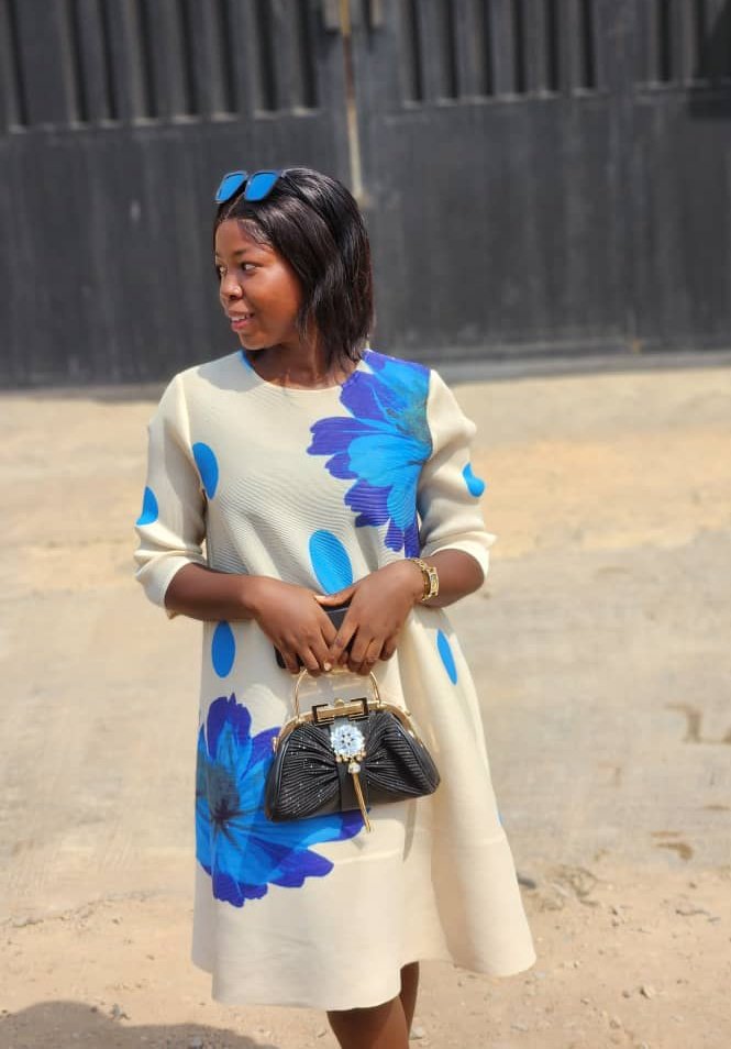 irede_abe's tweet photo. Lord give me the strength to do everyday what I have to do
2023 is gone, 2024 will never be late
Help me today, Lord, show me the way, one day at a time 🎼🎶

Happy New Year 🎆 https://t.co/173RFkQaLs