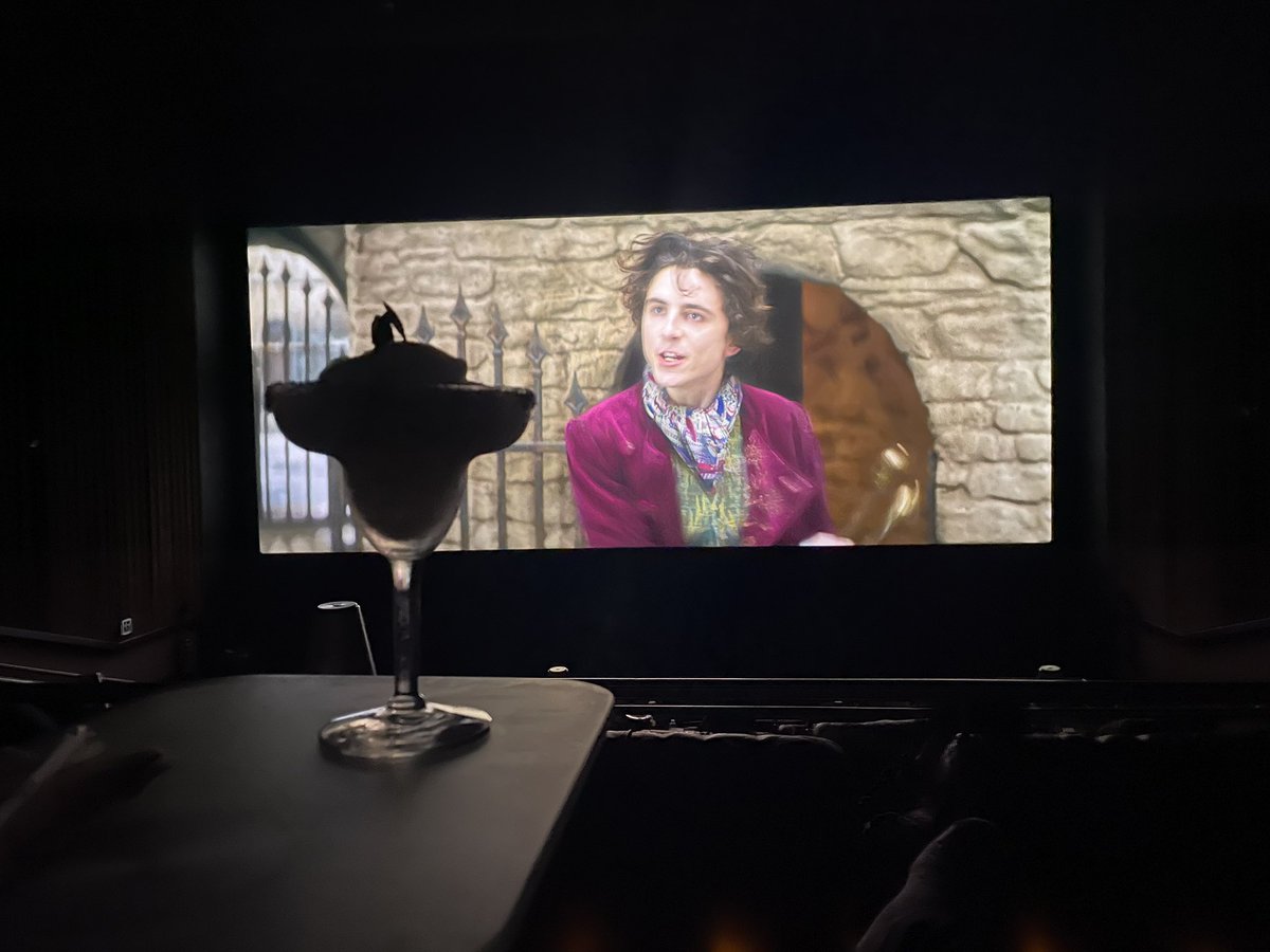 “El secreto no es el chocolate, si no… ¡con quién lo compartes!” 🫂🍫