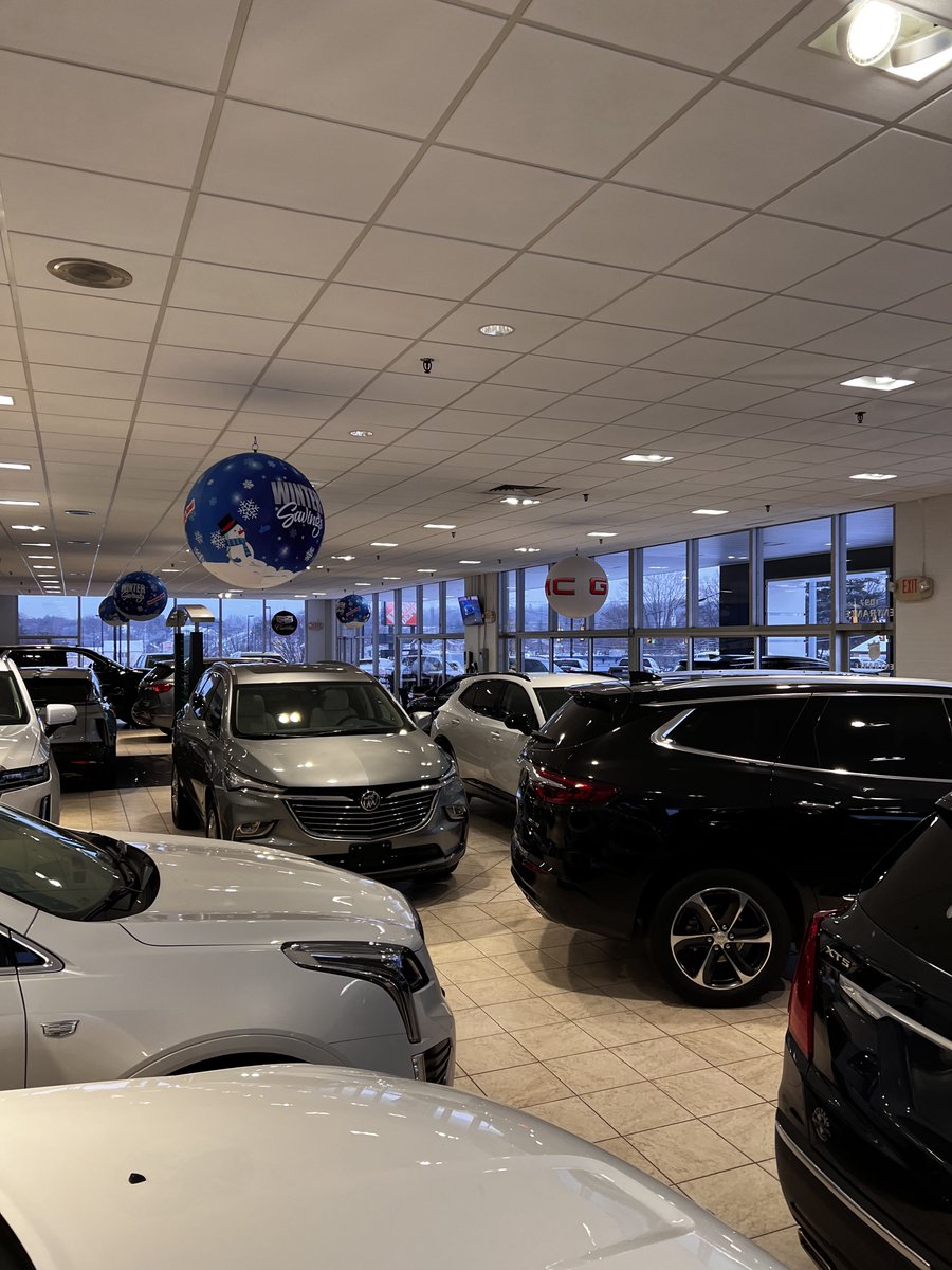 StephenGMC's tweet photo. Ever wonder how we handle snow at our dealership? We jam pack 'em in! https://t.co/M6cZO8Nxed