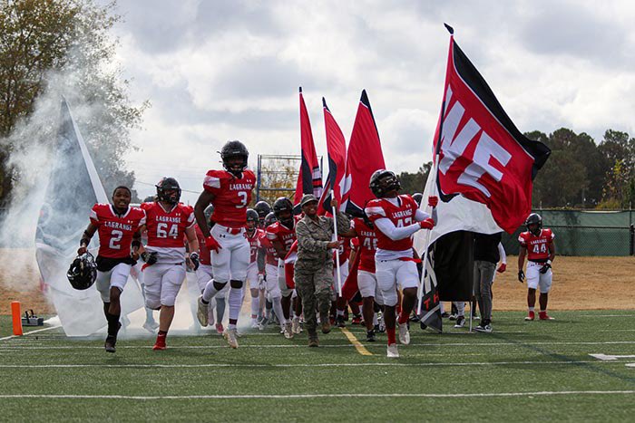 jamieson7718's tweet photo. I am truly blessed to say I have received a 𝗢𝗙𝗙𝗘𝗥 from Lagrange. 

🔴⚫️
@LCPanthers_FB 
@CoachWMD 
@Coach__Talbert 
@Mansell247 
@Coach_Cam_Jones
@Coach_Bumpers 
@RecruitGeorgia https://t.co/ZOCrTrgr1M