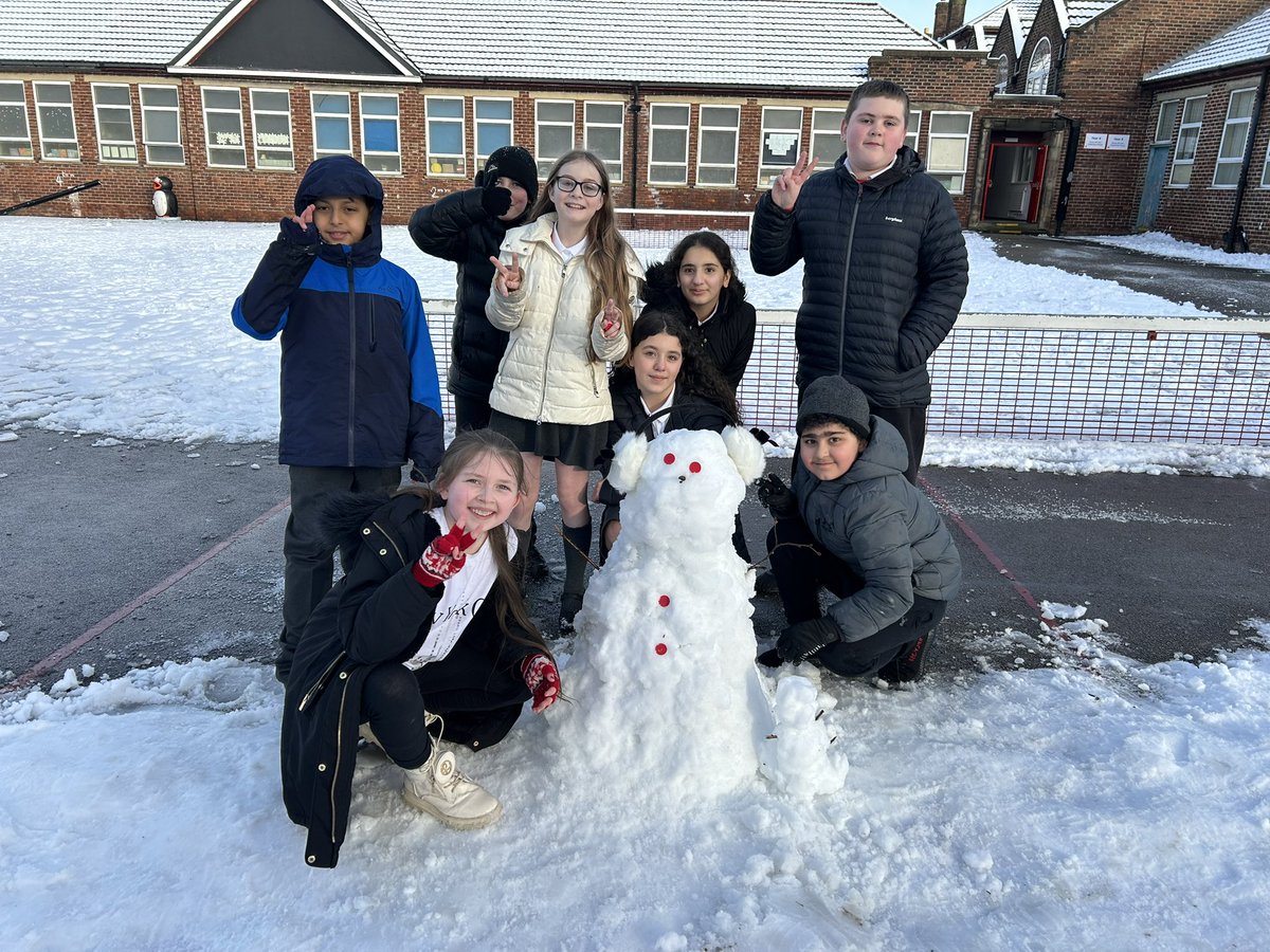 Roscoe_Primary's tweet photo. Loved today in the snow! ⛄️ https://t.co/1t0t5KjQJR