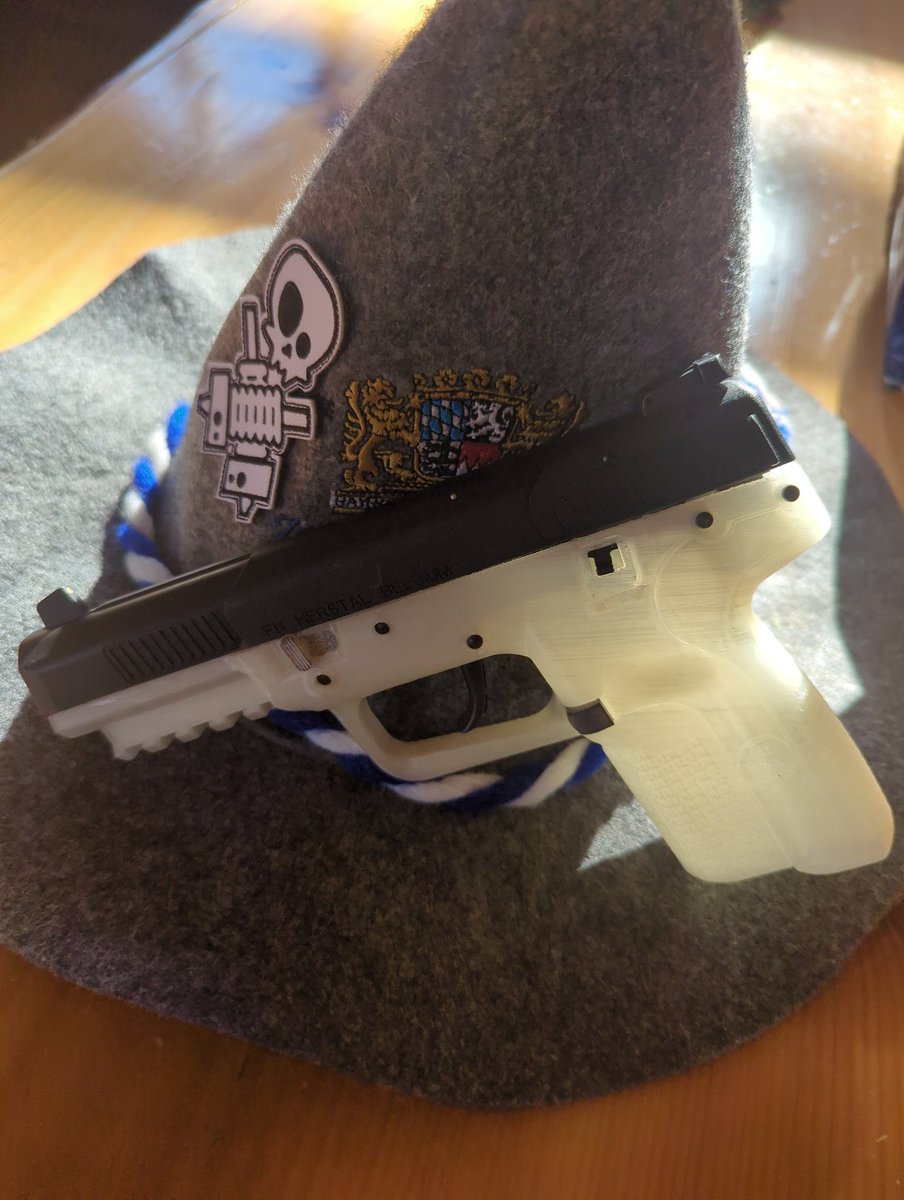 Grilliam tweet media