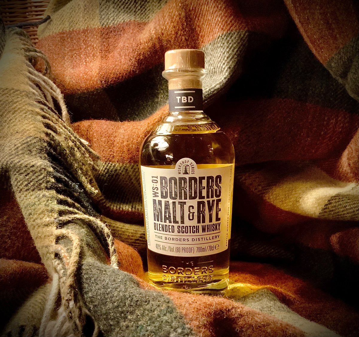 Berwickshire1st's tweet photo. A great read about #BordersDistillery working with @SimpsonsMalt & local farmers to produce great drinks in a sustainable way
Agriculture, food & drink central to Borders experience whether field to fork or drill to dram.
Responsible & tastes great too 🥃
#scotlandstartshere https://t.co/TE6oQvoGCr