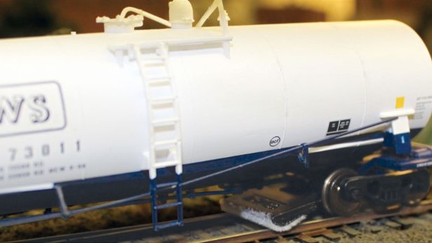 WoodlandScenics's tweet image. Dust Monkeys® make cleaning your model railroad easy. Simply attach, run your engine and let the Dust Monkeys® do the rest.

Watch this video to learn more about our Tidy Track® Rail and Wheel Maintenance System: rb.gy/dagjit

#modelrailway #modelrailroad #layouts