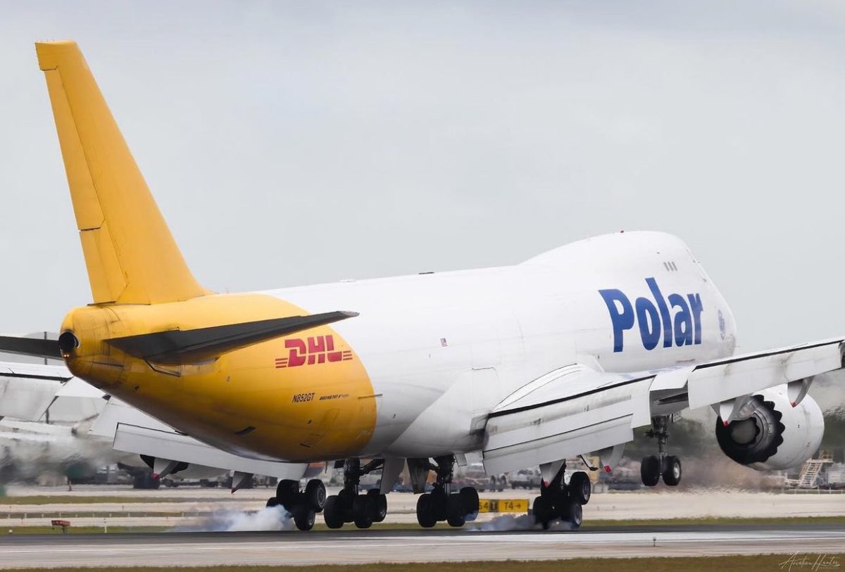 📍MIA 📸 (IG) airplane.hunter  • #MakingConnections #PolarAirCargo #PolarPlaneSpotting #planespotter #avgeek #aviation #airplane #aviationlovers #planespotting