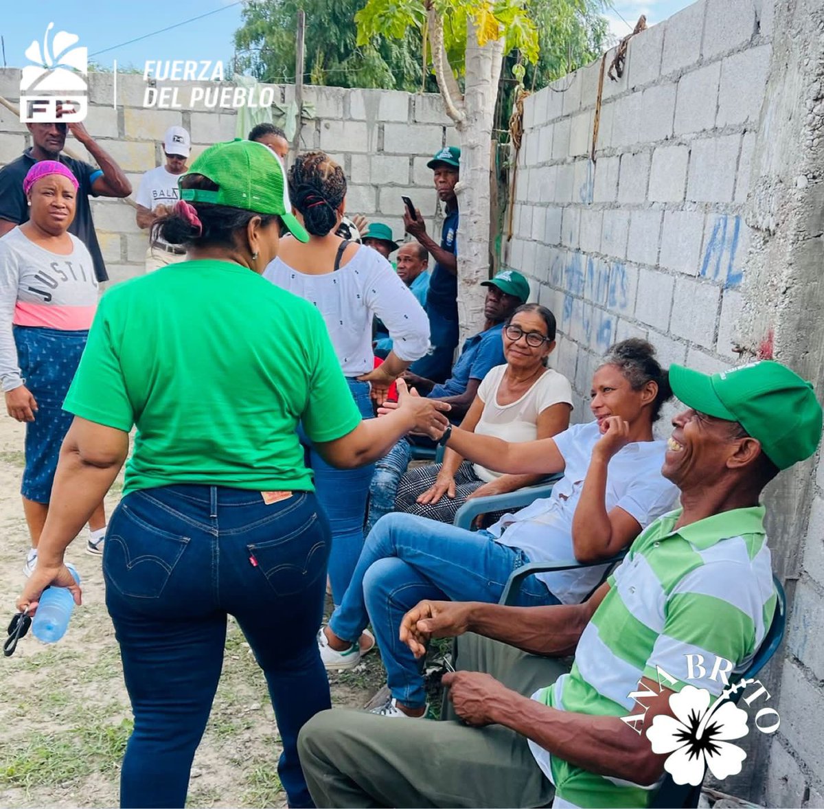 anitabritogil's tweet photo. Mi compromiso es 100% con mi amada provincia de Azúa! Y nuestra gente.¡No puedo fallarle! #AnaBritoDiputada #ComprometidaConAzua #FuerzaDelPueblo #AzuaDeCompostela @LeonelFernandez @henry_meran @OmarLFernandez @Edhoarda22 @ConLeonel1 @RamirezSiano @radhamesjimenez https://t.co/IicTggUVUo