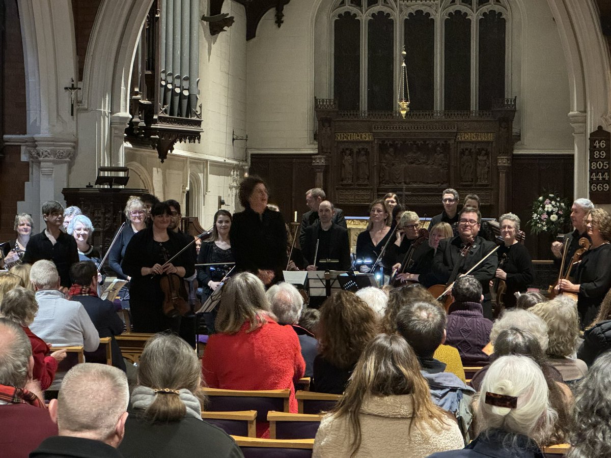 Huge thank you to everyone who came to hear us in Stansted on Saturday evening. We loved bringing you symphonies by Mozart and Louise Farrenc - and loved the enthusiastic response! 

Keep an eye out here for upcoming concerts!