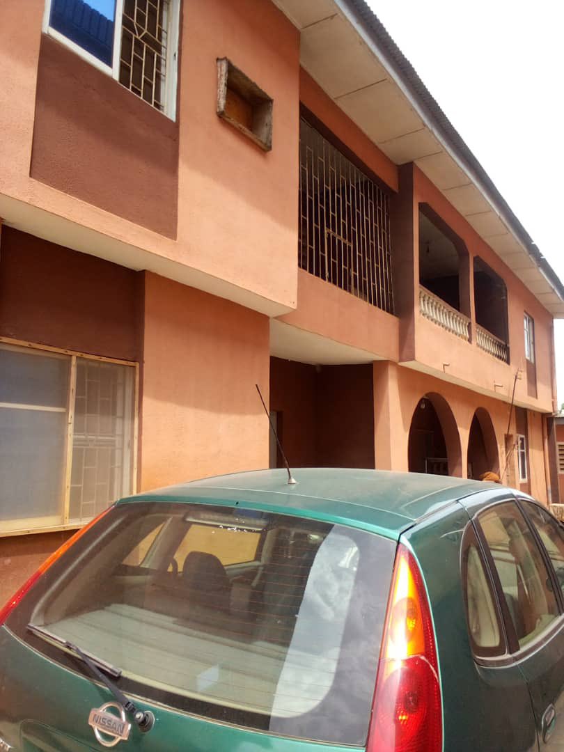 OluwaLargess's tweet photo. Sales sales sale 
One storey building around ijegun on a full plot of land with 10 flats as follows 
3 bedrooms; 1 unit
2 bedroom ; 2units
Mini flat ; 5 units 
Room self ; 2 units 
Title ; deed of assignment, survey,omo Onile receipt  C of O, and governors consent 
Asking ; 65M
Please retweet.. my customer fit Dey your TL
Thanks