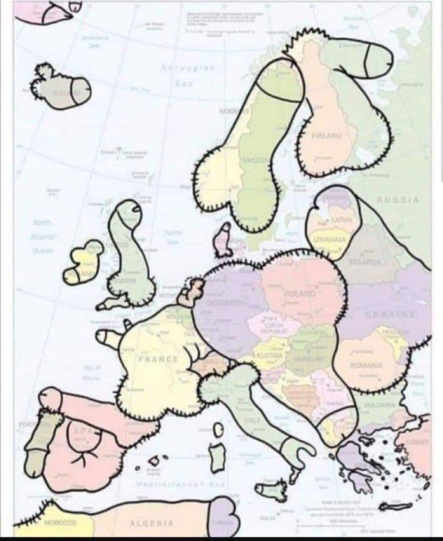 thefarmerqueen's tweet photo. För ett år sen hittade jag denna. Skickade den i teamschatten till mitt team (5pers) då vi jobbar med kartor och skrev ”är detta vår nya karttjänst KukMap?!” Det vi inte visste var att produktägaren hade utbildning för 40 pers. Och chatten poppade upp på projektorskärmen. https://t.co/7uvVDVnQb7