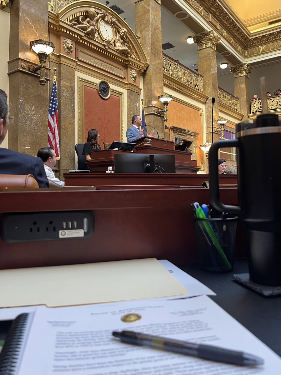 Clancy4Utah's tweet photo. Here we go! #UtahFirst #utpol https://t.co/SpGNgoXJLs