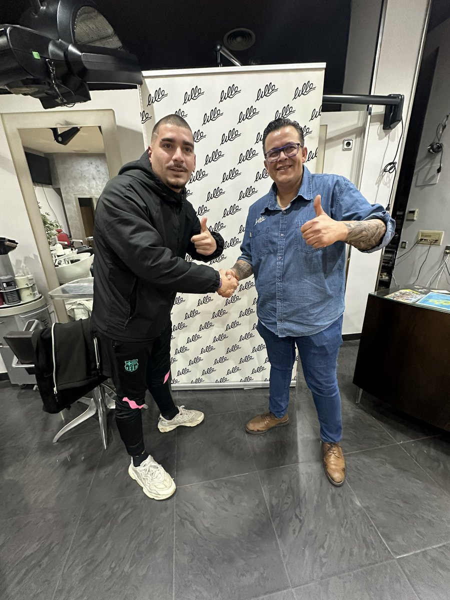 RadioGachi's tweet photo. 👨‍🦲 TODO es posible en @peluqueriaLillo https://t.co/tvecg8oG9m