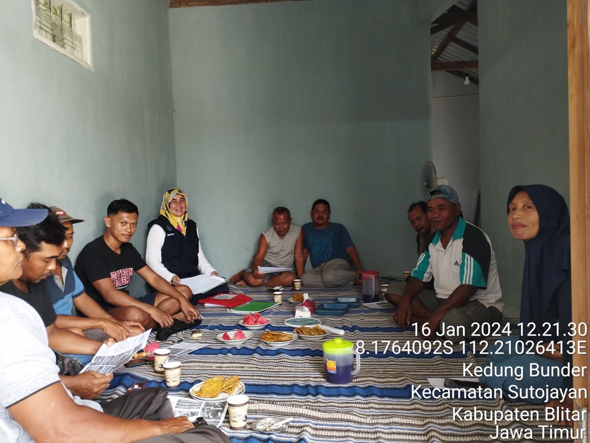 RikeLurin's tweet photo. Selasa (16/01/2024) Rike Lurin H, Luhkan Kab. Blitar, Pembinaan di Pokdakan Mina Kedung Barokah, Kelurahan Kedungbunder Kec. Sutojayan @puslatluhkp #GiatLuhkanSatminkalBWI https://t.co/d8Ds8O5YCB