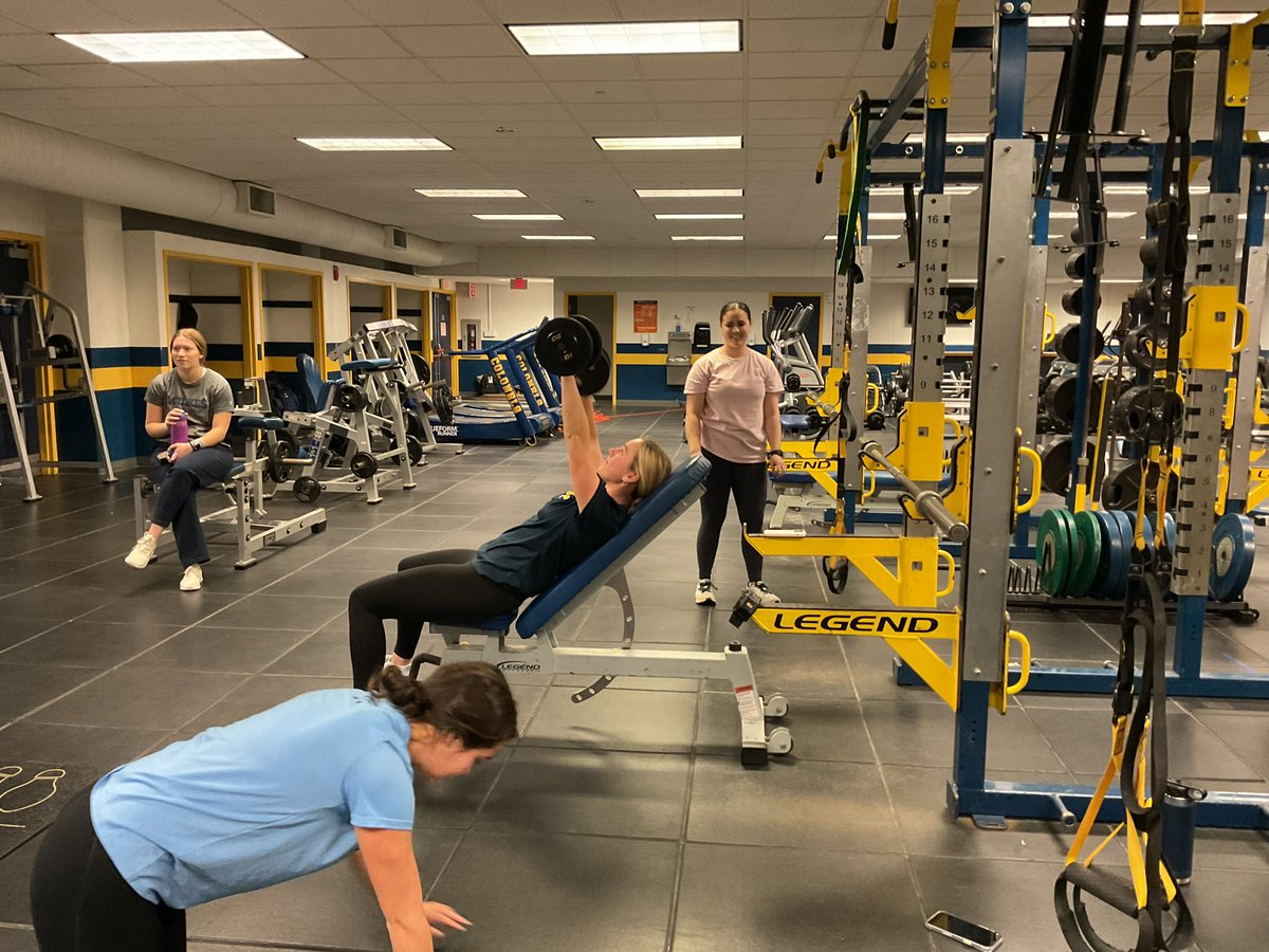 WilkesSC's tweet photo. Kickin’ the semester off the right way! Women’s Soccer getting the work in on this snowy day #nodaysoff ! https://t.co/DUqKWganXG