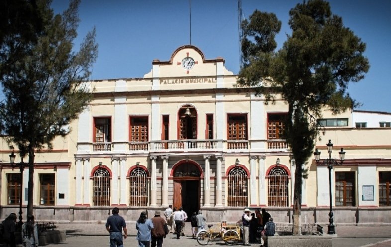 PAEdomex's tweet photo. EFEMÉRIDES DE MI PUEBLO
16 DE ENERO
IDENTIDAD MUNICIPAL. El nombre del mpio. de Zinacantepec viene de la palabra náhuatl "Tzinacantepetl" y significa “en el cerro o junto al cerro de los murciélagos”. Aquí se asentó el pueblo otomí y al sur habitó el pueblo matlazinca.
@PAgraria https://t.co/gW3Jqwd6xG