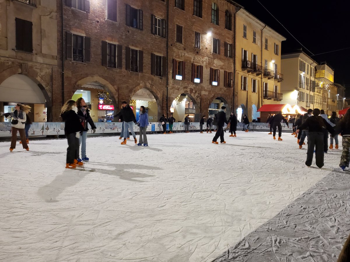 GregoryCapra's tweet photo. Si tu veux éviter le surtourisme, voici un bon plan à 35 km de #Milano !  #Pavia #Italia 

https://t.co/6HbeQpvyPO https://t.co/8aJ4SPHyrJ