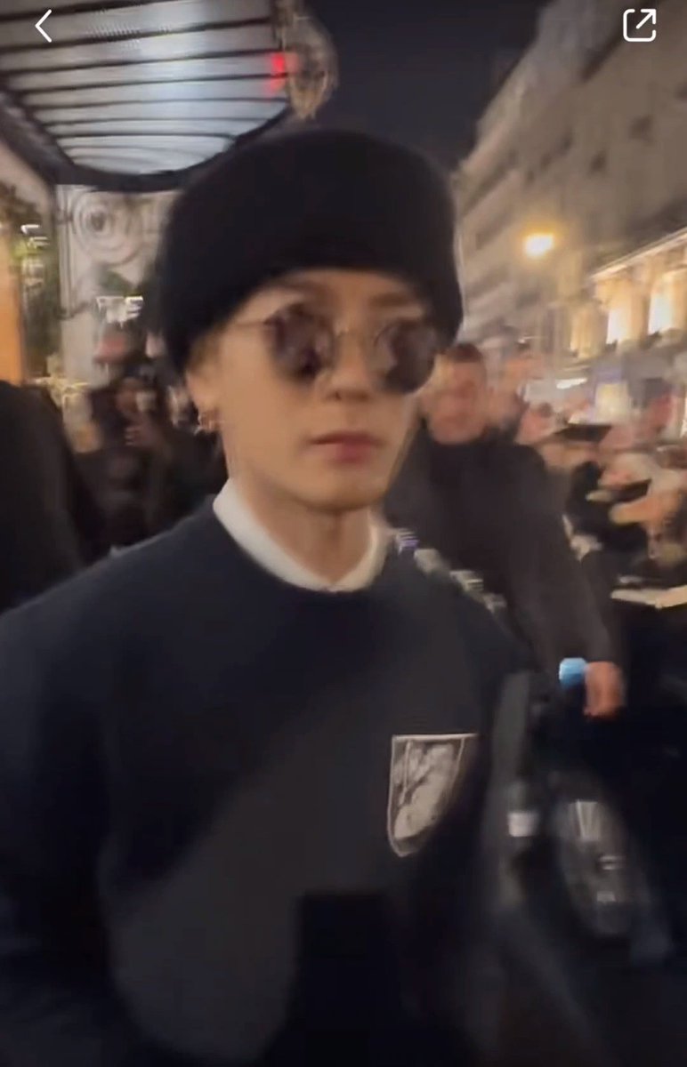 JWong56725127's tweet photo. OMG Jackson looks fantastic!!
Loving his look for today's #LVMenFW24    

Louis Vuitton House Ambassador 
Jackson Wang @JacksonWang852 
#JacksonWang
#JacksonWangxLVFW24 https://t.co/PrSLUQZaL4