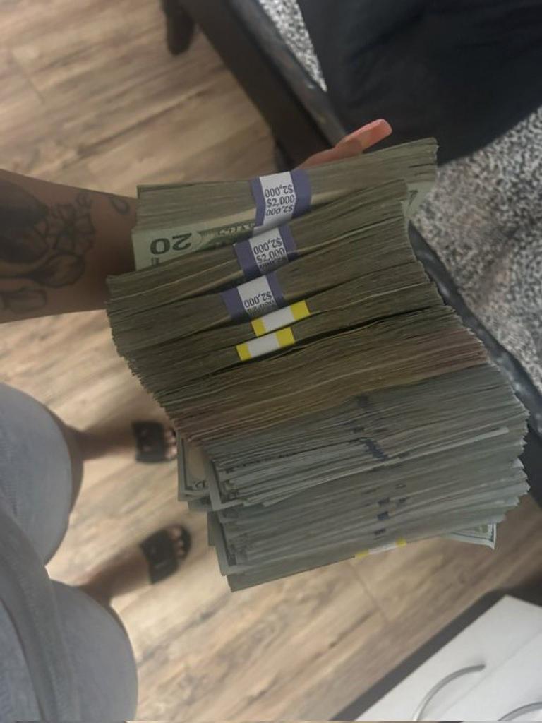 𝗕𝗔𝗥𝗡𝗬 𝗢 tweet media