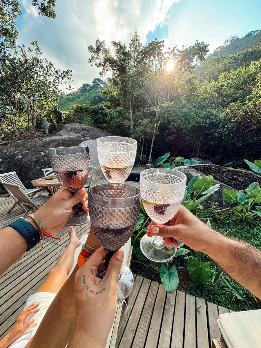 saborenlamesa's tweet photo. La noche aquí por persona empieza en $84.000 si vienes con 15 amigos o familiares… esta casa la van a amar. #ViajesConSabor https://t.co/Ktt35XvcHx