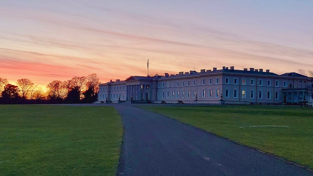 A chilly but beautiful evening at The Royal Military Academy Sandhurst today as the Officer Cadets settle into Week 2 of the new term. #leadership #britisharmy #armyofficer #sandhurst