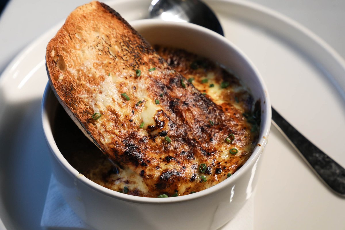 French Onion Soup, Braised Beef Shortrib, Gruyere Croute

homebelfast.co.uk

#belfast #belfastrestaurants