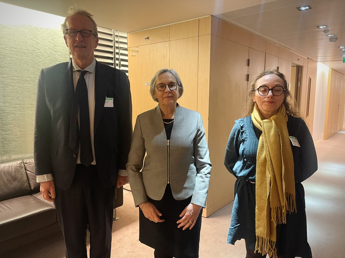 💬 Entretiens ce soir avec les fédérations du domicile, et de services à la personne, pour un point d’étape sur leur secteur, et le travail à venir pour cette nouvelle année. Merci à <a href="/FedeAdedom/">Adédom</a> et <a href="/ADMRun/">ADMR</a> pour nos échanges !