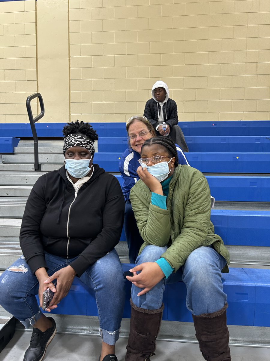 DreherHigh's tweet image. At the inaugural competition for our Blue Devil Mechanics Unified robotics team, a collaboration between seniors on the Blue Devil Mechanics team and some special education students, we finished sixth out of 11 teams:  richlandone.org/Page/15474