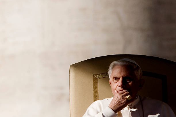 «No somos el producto casual y sin sentido de la evolución. Cada uno de nosotros es el futuro de un pensamiento de Dios. Cada uno de nosotros es querido, cada uno es amado, cada uno es necesario» 

 – Benedicto XVI