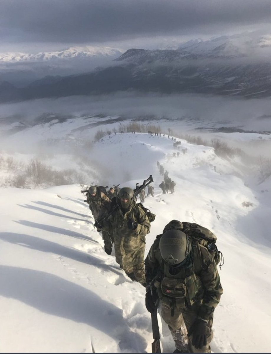 Eksi bilmem kaç derecede burası VATAN TOPRAĞIDIR diyerek nöbet tutan kahraman Uzman Çavuşların mesleki gelecek endişesi olamaz
Kahramanlara mesleki güvence/Kadro verilmesi elzemdir
@alitilkici38 @TBMMGenelKurulu @TBMMresmi
#UzmanÇavuş
#TBMMKahramanlaradaKadro