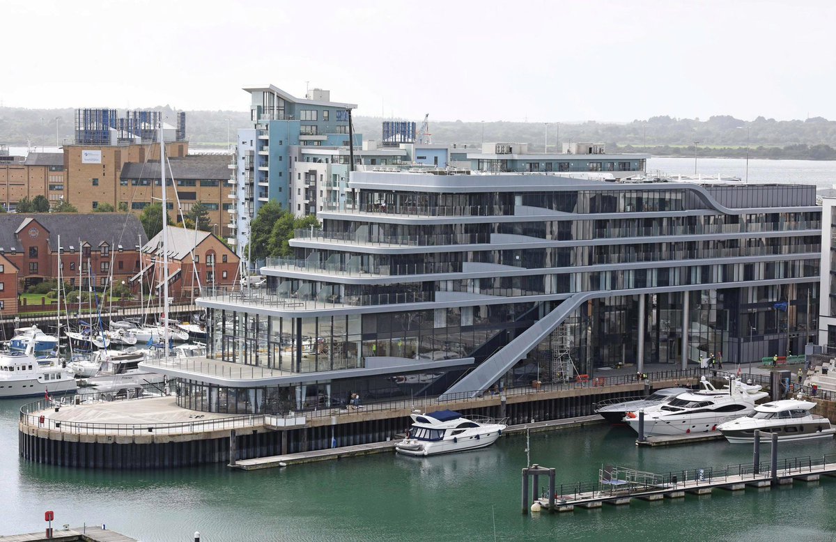 MonksJason's tweet image. Not quite @ashtongatestad 😢
There in spirit #harbourhotel ⚽️