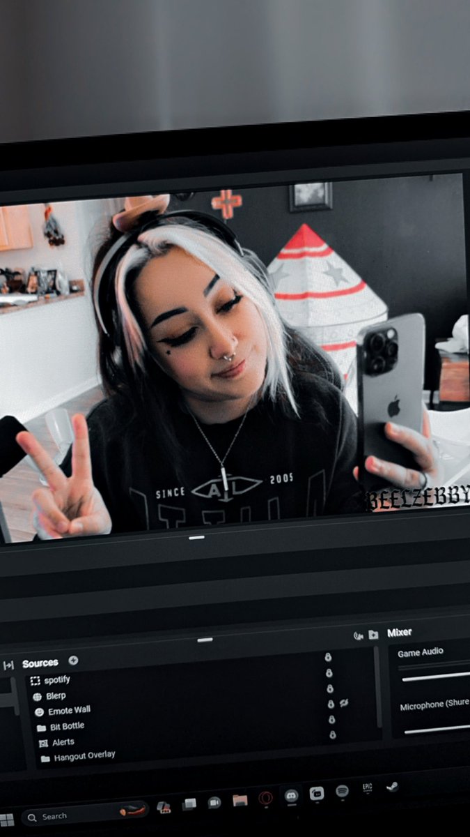 beelzebby's tweet photo. Hi im here. https://t.co/gDjAcvqKAQ https://t.co/j5A1Y5ETtv