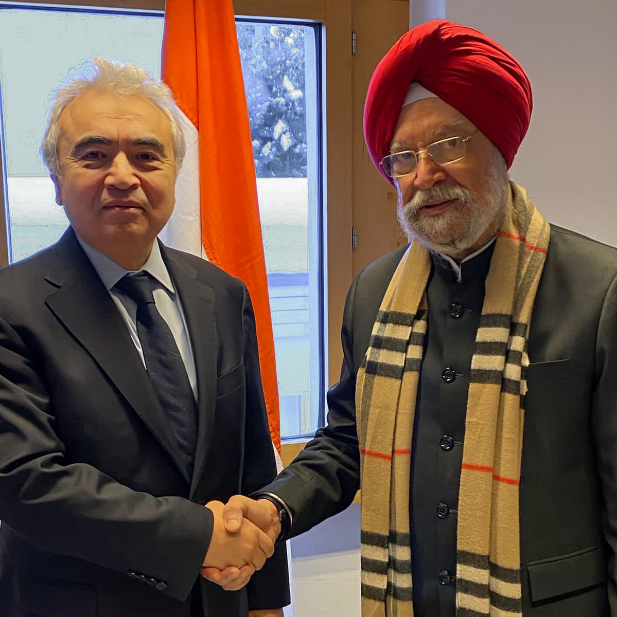 Delighted to meet with my friend Indian Minister @HardeepSPuri at #WEF24 to discuss global energy markets & the outlook for biofuels. Looking forward to welcoming Minister Puri at next month's @IEA Ministerial in Paris & to further strengthening the IEA-🇮🇳 relationship.