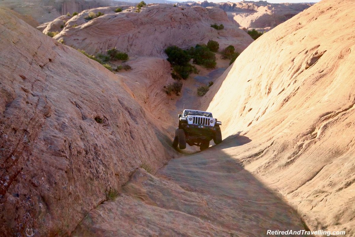 A2 How about exploring around Moab in Utah by off-road jeep? retiredandtravelling.com/off-road-jeep-… #TRLT @t_jh2009 @RTWBarefoot