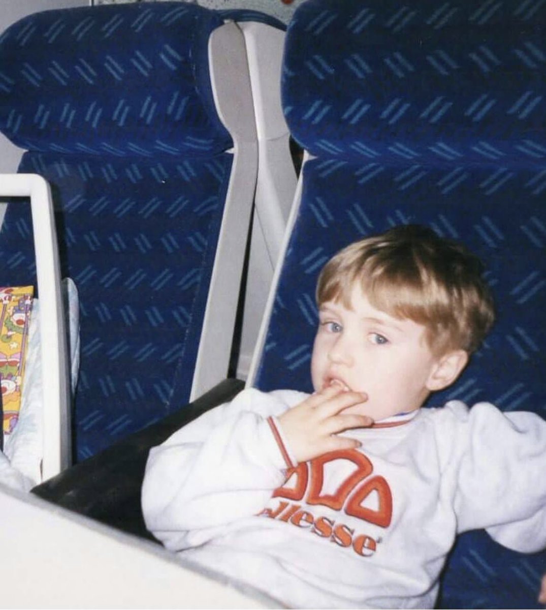 Something’s coming <a href="/NoahKahan/">Noah Kahan</a> 👇

samfender.lnk.to/somethingscomi…