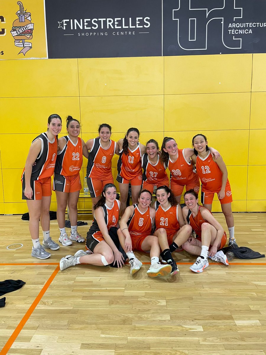 safaclaror's tweet photo. RESULTATS | 🏆 1a. Territorial Sènior Femení
Basket Esplugues 5️⃣1️⃣
#SenBFem 7️⃣6️⃣
💬 Comencem l'any amb la mateixa dinàmica que portàvem. Generem avantatges corrent, malgrat que perdonem en situacions de superioritat, i sobretot amb l'encert exterior.
#SafaClaror | #ForçaSafa https://t.co/aLDFCrnzN4