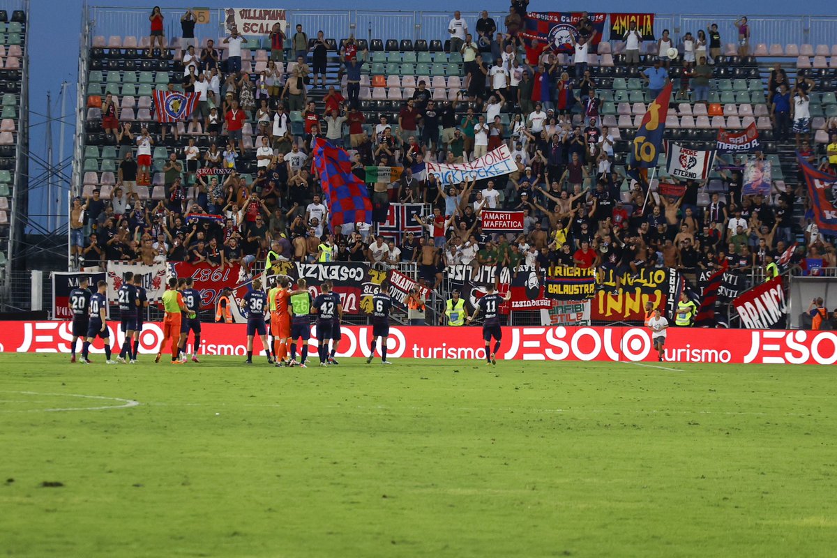 CosenzaOfficial's tweet photo. 🔙 Girone d’andata
Al “Penzo” con il Venezia finì 1-1, con vantaggio rossoblù firmato Voca. Sabato alle 16:15 il ritorno contro i lagunari 🔜
Prima gara casalinga del 2024 ⏳❤️💙
#ForzaLupi #COSVEN https://t.co/8N8DXs6Ag0
