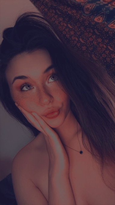 Who wants to play with me ?!?  Dm me let&rsquo;s get freaky 🥵😈🤭  #SnapchatGirls #brat #DADDY #dom #Goddessworshipe<a href="/tag/live"class="tags"><span>#live</span></a><a href="/tag/femdom"class="tags"><span>#femdom</span></a><a href="/tag/brat"class="tags"><span>#brat</span></a><a href="/tag/daddy"class="tags"><span>#daddy</span></a><a href="/tag/menu"class="tags"><span>#menu</span></a><a href="/tag/dom"class="tags"><span>#dom</span></a><a href="/tag/nsfw"class="tags"><span>#nsfw</span></a><a href="/tag/snapchatgirls"class="tags"><span>#snapchatgirls</span></a>