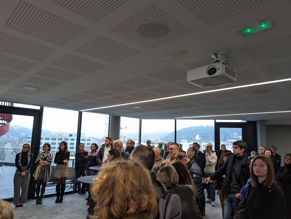 Cérémonie des vœux de la CAPEB Rhône en présence des élus du territoire et des différentes structures professionnelles , des salariés, adhérents et partenaires. Un moment d'échanges riche, convivial. Crédit agricole Centre-est CAPEB RHONE et GRAND LYON