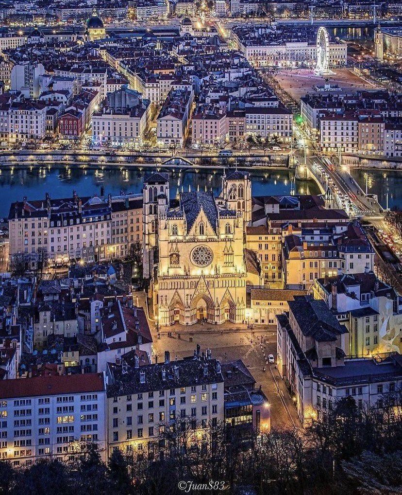 LeWizz7_'s tweet photo. pas quand Lyon existe https://t.co/d2WgwpIAuN