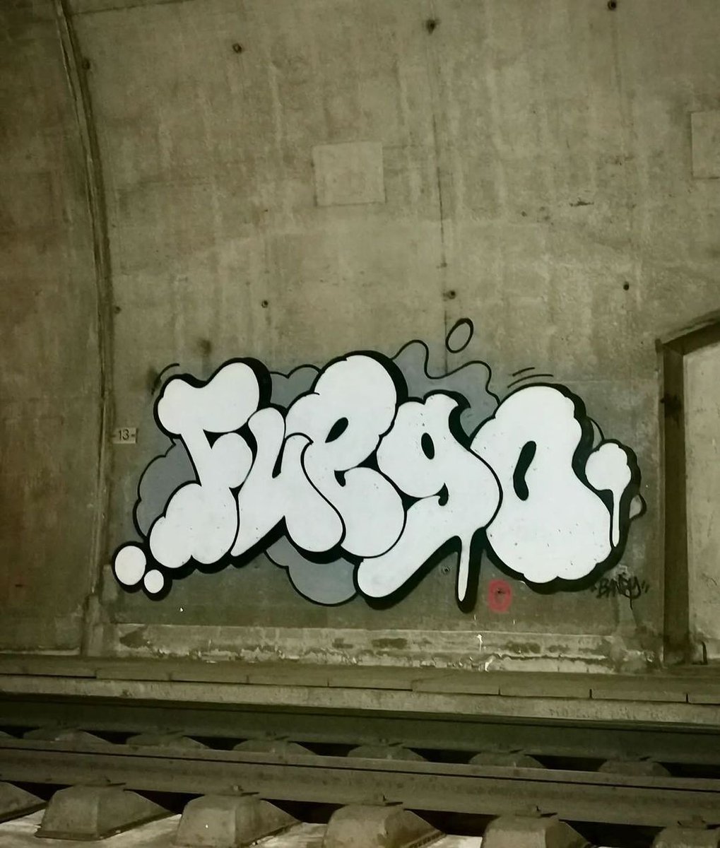 Fuego
Marseille

#hmni #fuego #graffiti #postgraffiti #graffuturism #streetart #urbanart #contemporaryart #popart #minimalism #writing #abstract #geometric #lettering #design #marseille