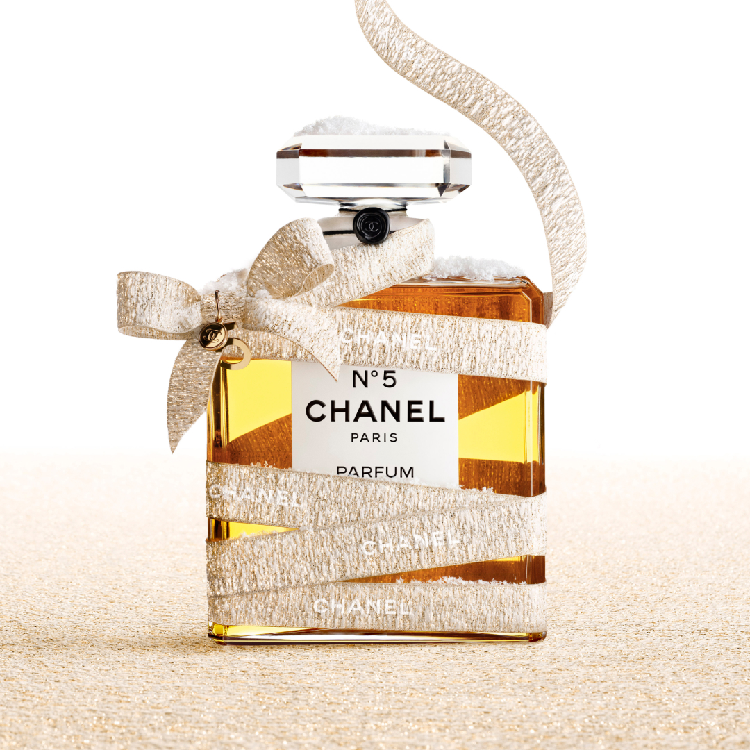 NeyretTextile's tweet photo. #produitclient

Nous sommes fiers d’avoir collaboré avec @CHANEL  pour le développement et la réalisation de leur ruban de Noël 2023.

Un ruban décliné en 2 couleurs qui a sublimé tous les coffrets et cadeaux de fin d’année💫

#neyret #neyrettextile #luxe #packaging #chanelbeauty https://t.co/VaWY7i7kK2