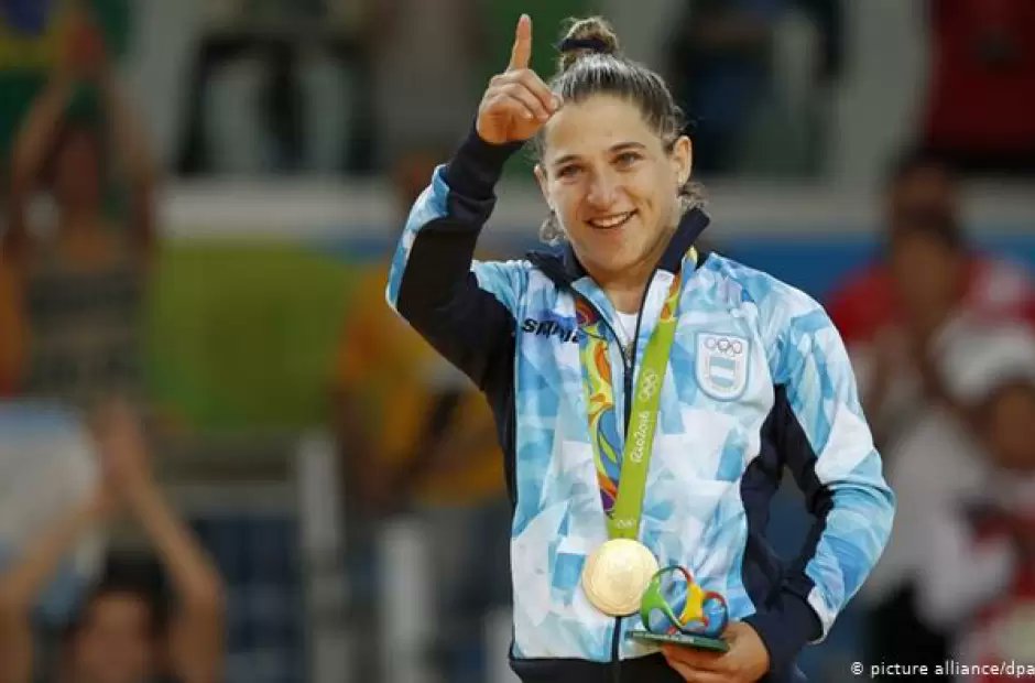 🇦🇷🥇Campeona olímpica, mundial, panamericana y sudamericana.

🔝 Excelencia y ejemplo arriba y abajo del tatami.

🥳 Hoy es el cumpleaños de la gigantesca @paupareto 🇦🇷.