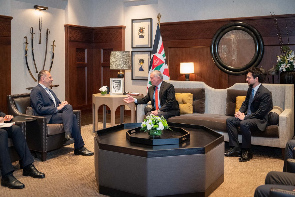 FM George Gerapetritis was received tdy in Amman by HM @KingAbdullahII of #Jordan O ΥΠΕΞ Γ.Γεραπετρίτης έγινε σήμερα δεκτός στο Αμμάν από τον Βασιλιά της Ιορδανίας Abdullah Β΄