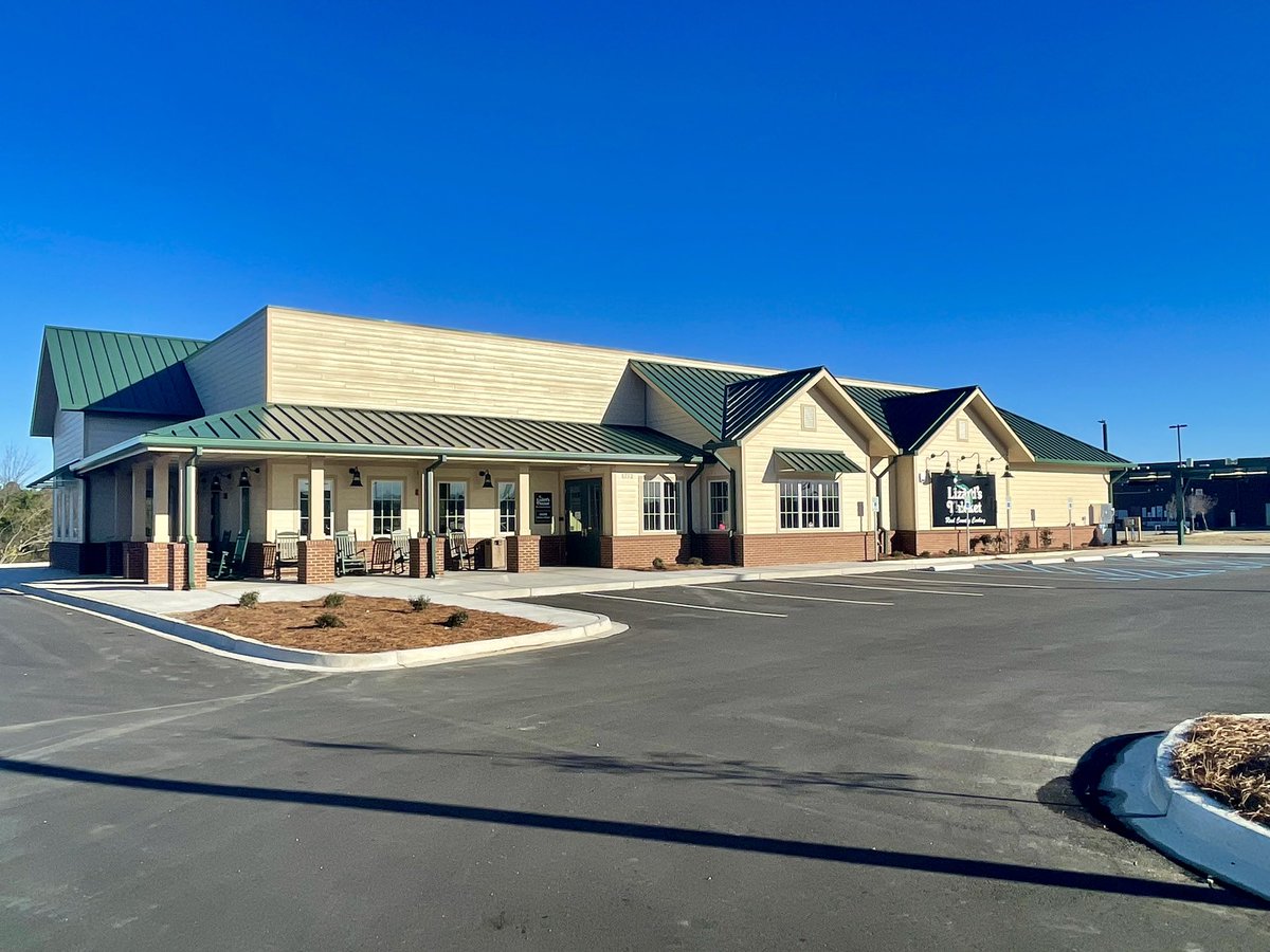 LizardsThicket's tweet photo. Our newest location in #RedBankSC is now open! Y’all come! https://t.co/Xb8ftGT4Kz