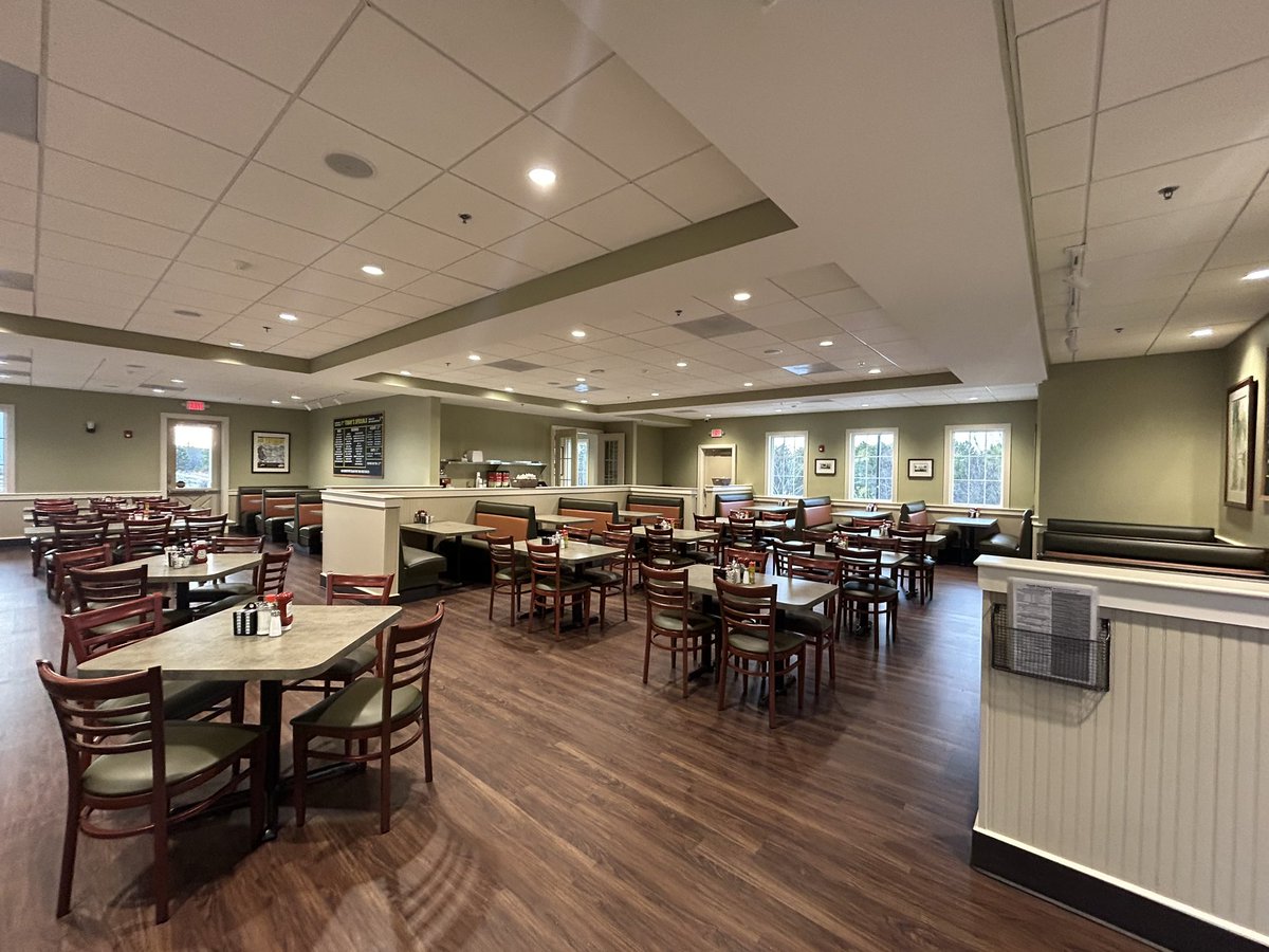 LizardsThicket's tweet photo. Our newest location in #RedBankSC is now open! Y’all come! https://t.co/Xb8ftGT4Kz