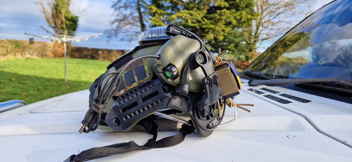 T1Shenanigans's tweet photo. Amp arms arrived this morning so I've upgraded the brain bucket. It's a nice tidy job.
#airsoft #milsim #helmetsetup #ptssyndicate #larp #pencottgreenzone #mtekflux https://t.co/ujRdzSBGP8