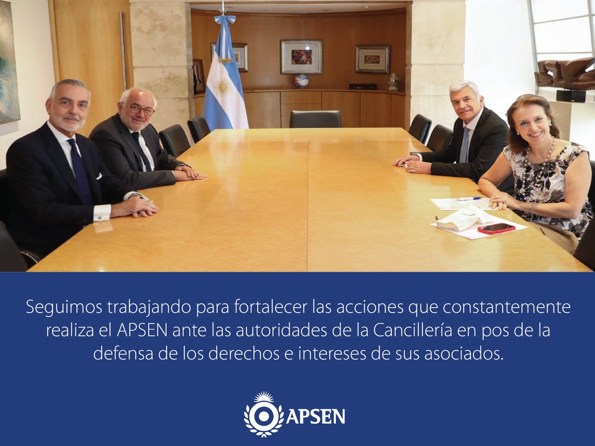 El jueves 11 de Enero el Presidente y Vicepresidente del APSEN fueron recibidos por la Sra. Canciller, quien estuvo acompañada por el Secretario de Coordinación y Planificación, Embajador Ernesto Gaspari.