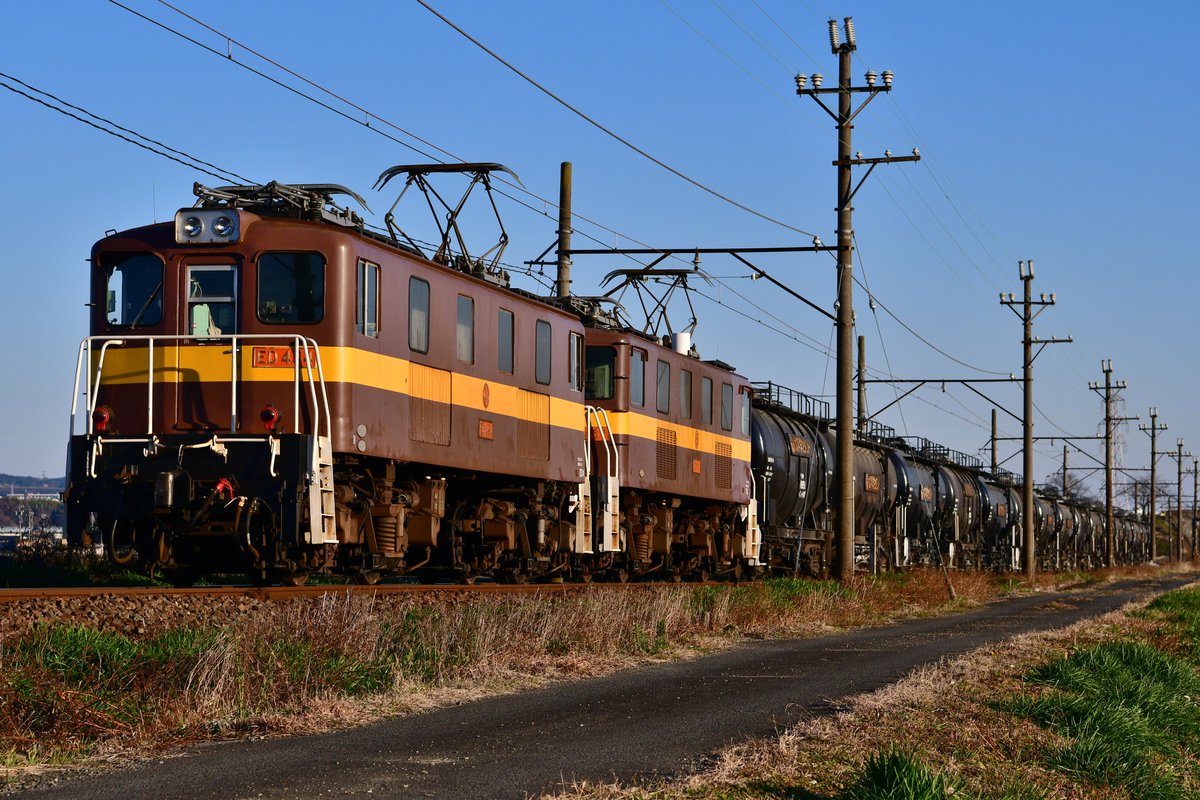 10591041's tweet photo. 2024.1.14(日) 撮影記録
三岐鉄道
3715ﾚ ED454+ED457+セメントタキ16B https://t.co/dJ3uqcJkCz
